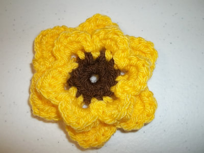 crochet star flower clip