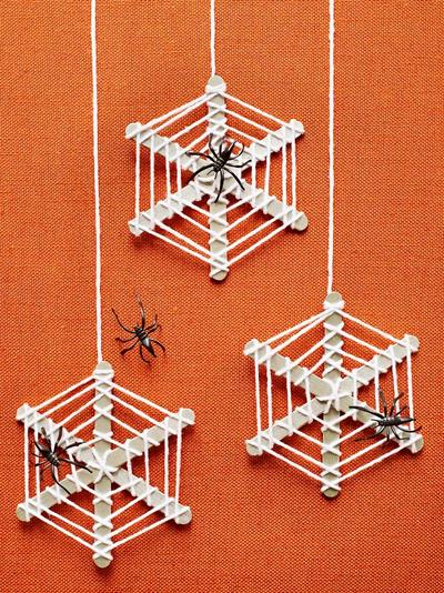 Popsicle stick spider web craft, DIY
